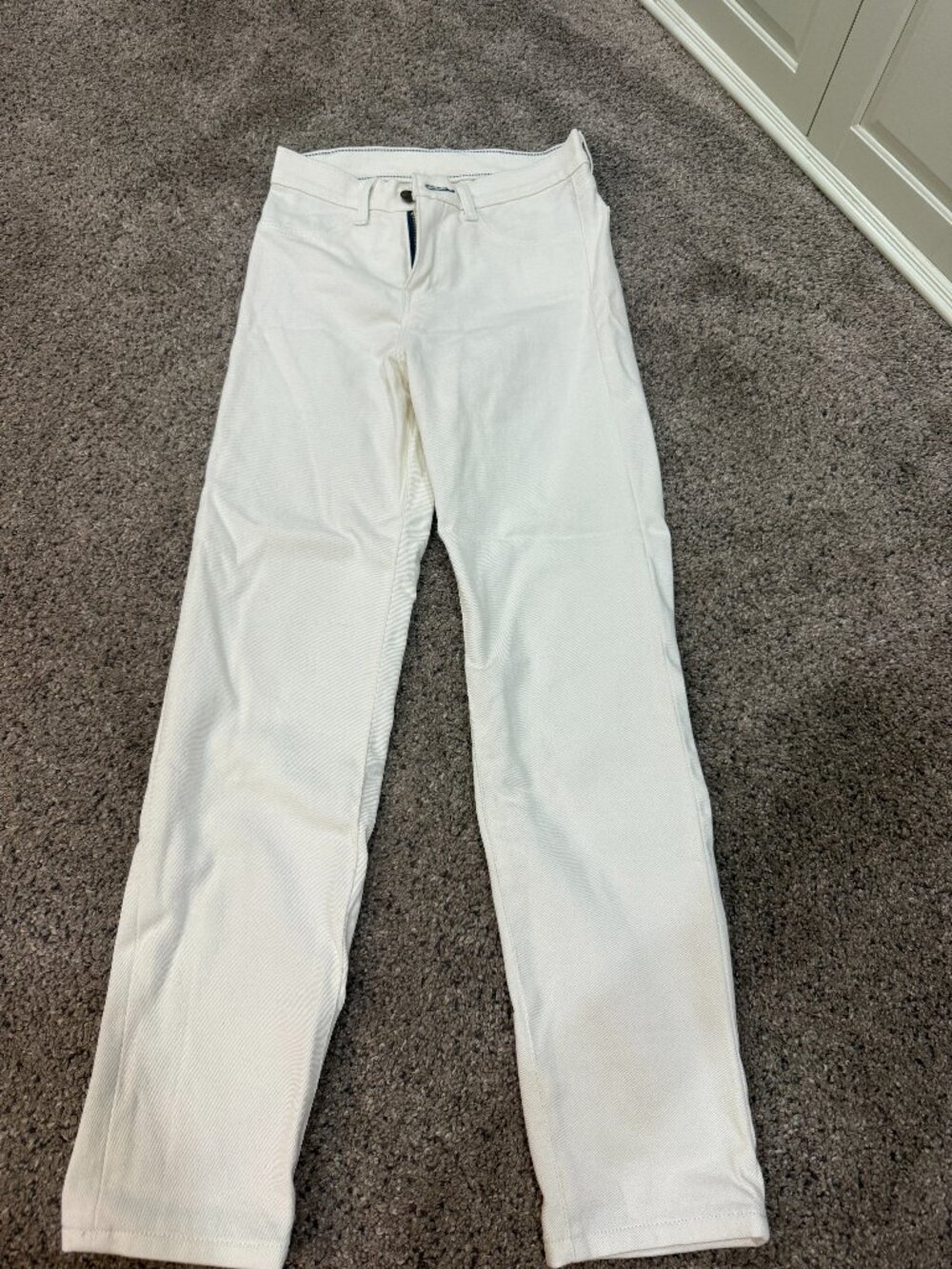 Blue Delta White Ankle Jeans – Women’s Approx. Size 2 – 28" Inseam NWT